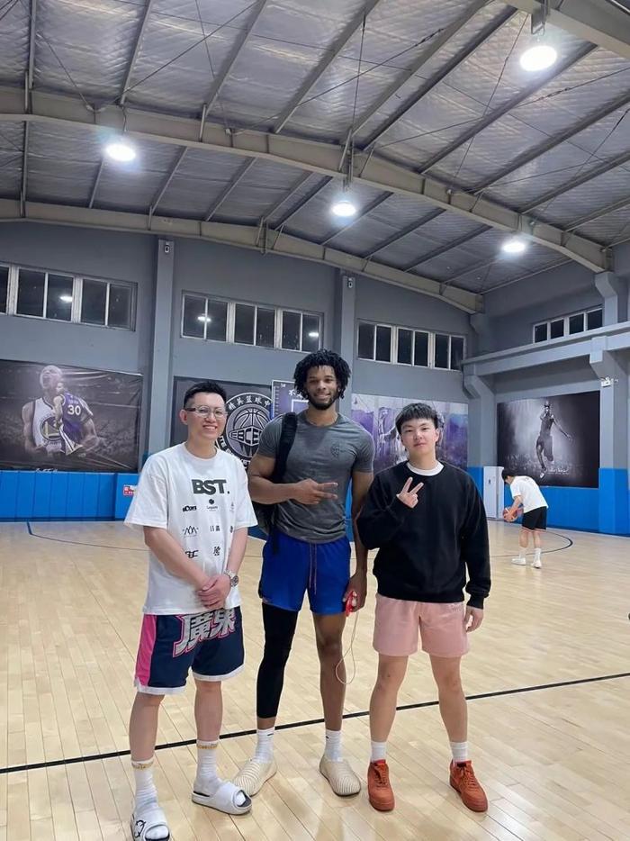 篮球一周训练计划方案表格_0